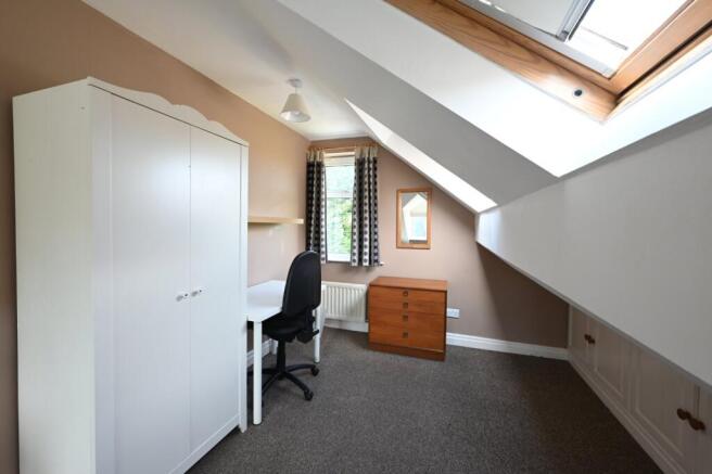 6 bed Detached for sale Image 10