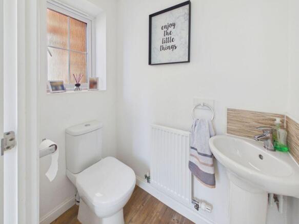 3 bed Detached for sale Image 4