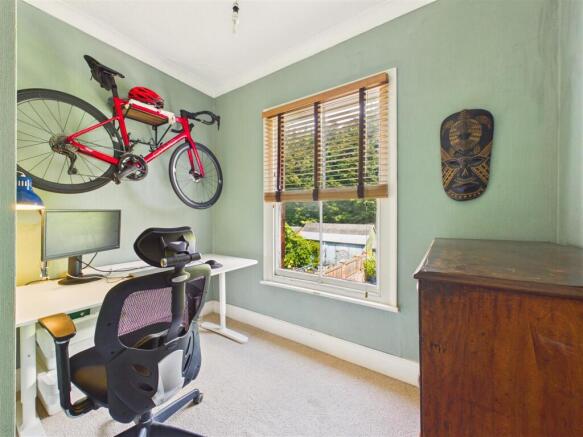 3 bed Terraced for sale Image 11