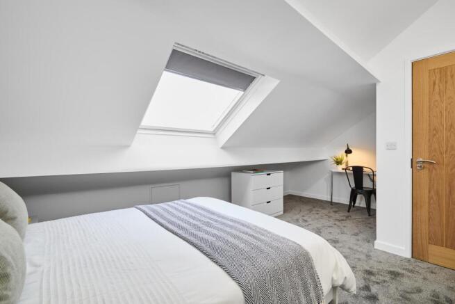 7 bed House to rent Image 11