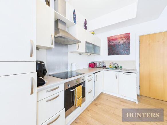 2 bed Apartment for sale Image 5