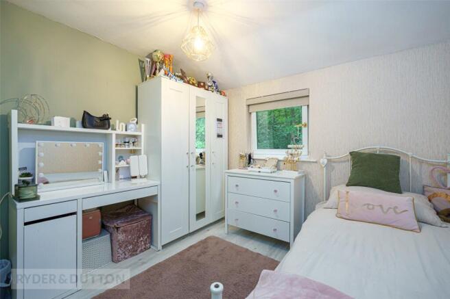 3 bed Terraced for sale Image 11