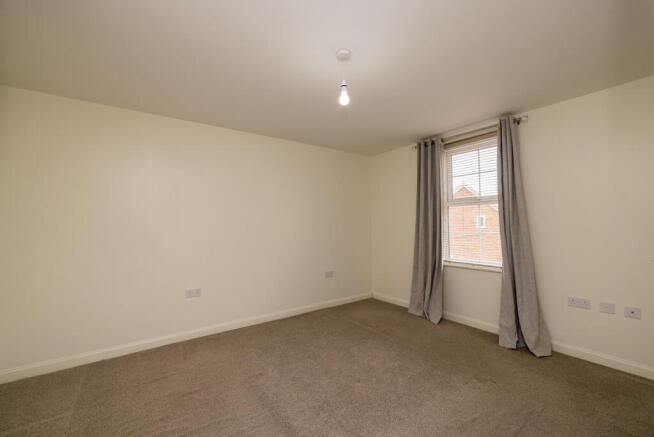4 bed Detached for sale Image 9