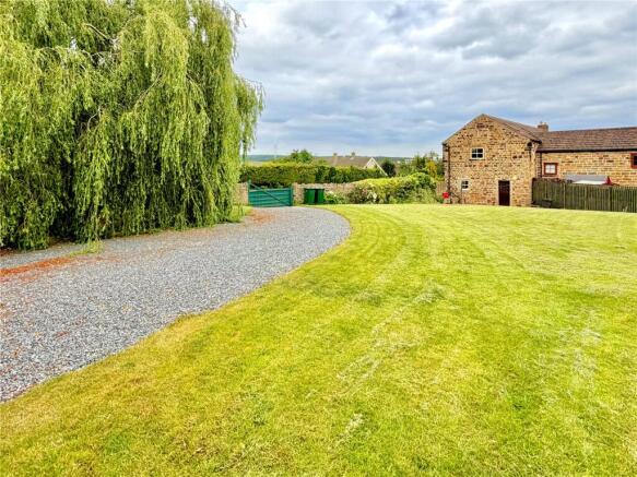 4 bed House for sale Image 6