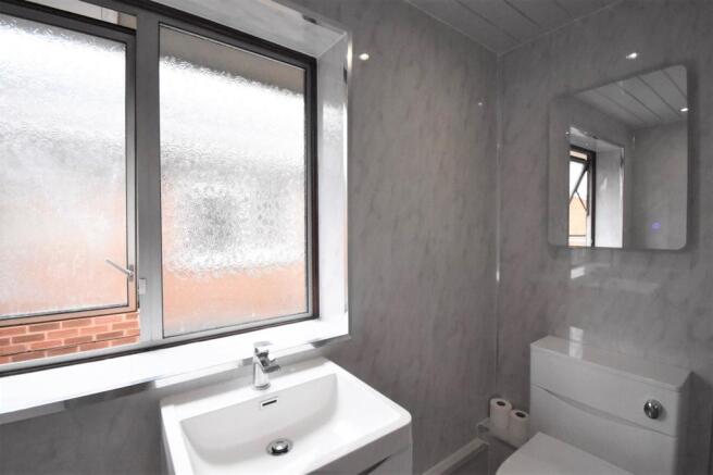 image 36 bathroom.jpg