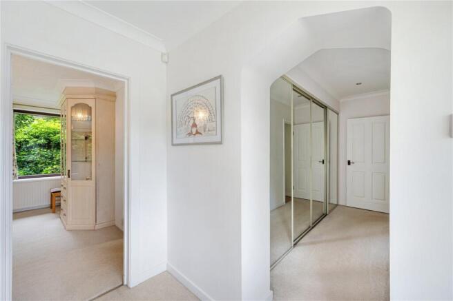 4 bed Detached for sale Image 11