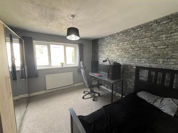 3 bed Link Detached House for sale Image 10