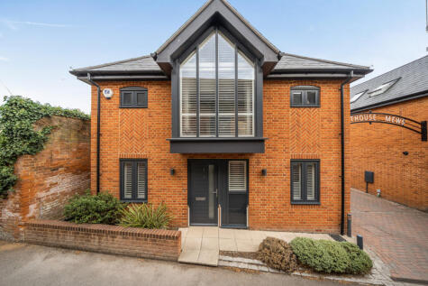 Brew House Lane, Hartley Wintney, RG27