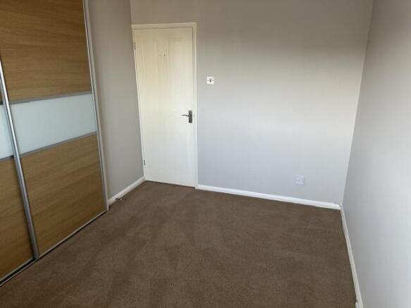 2 bed Town House to rent Image 9