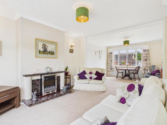 Living/Dining Room