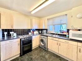 200, Harlech Gardens, Hounslow TW5 9PU