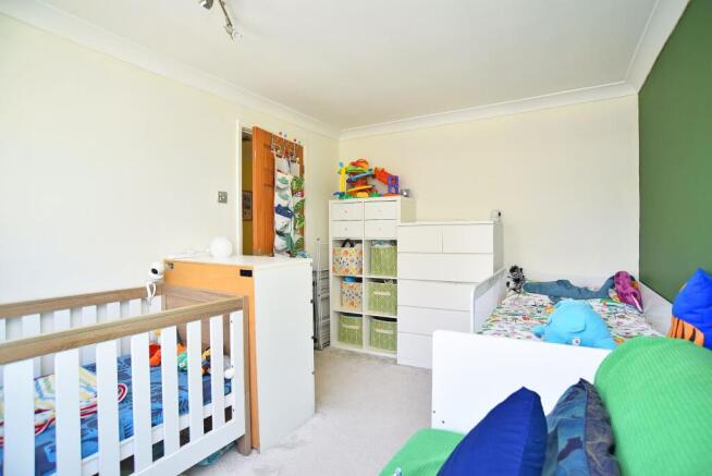 3 bed Terraced for sale Image 11