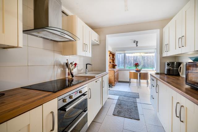 Sutton Road, Speen, Newbury photo 3