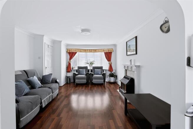 LIVING ROOM.jpg