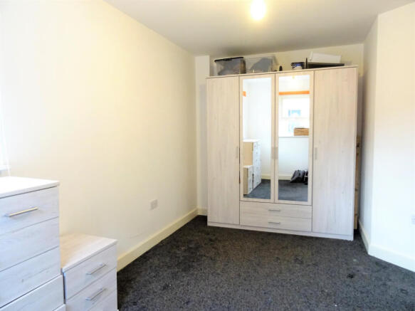 2 bed Town House to rent Image 12