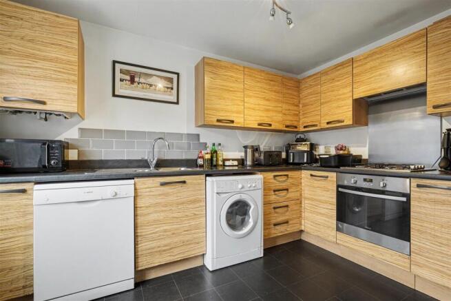 Kitchen 1_2.jpeg