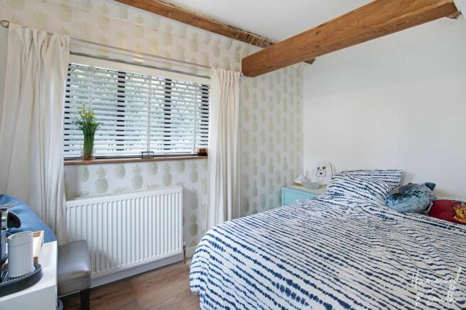 Bedroom/ Dining Room
