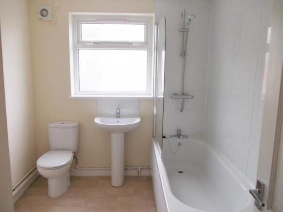 1st Floor Bathroom