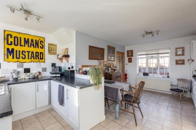 Burke Road 12-Kitchen C.jpg