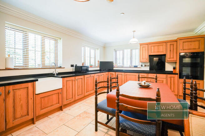 3 bed Detached Bungalow for sale Image 6