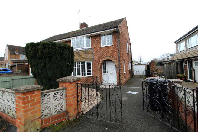 3 Pear Tree Close, Hartshorne, DE11 7AQ