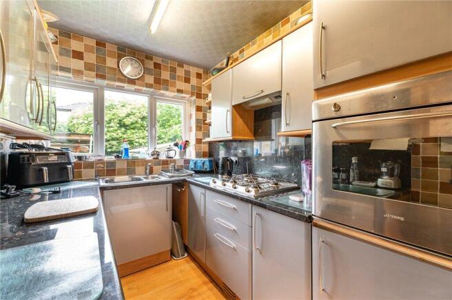 4 bed Semi-Detached for sale Image 9