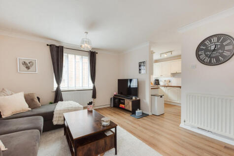Woodfall Drive, Crayford, DA1