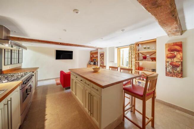 Kitchen / dining room