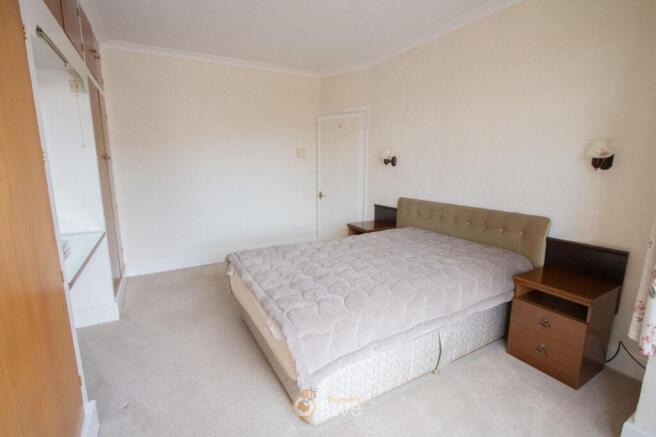 3 bed Semi-Detached for sale Image 12