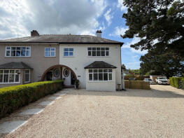 8 Dolwen, Priestley Road, Caernarfon LL55 1HP
