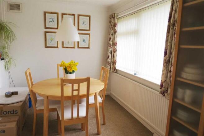 Dining Area off: