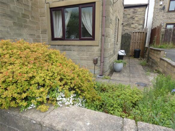 2 bed Semi-Detached to rent Image 12