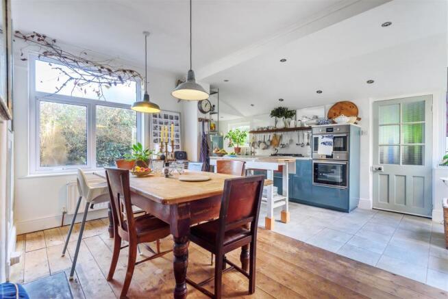 Kitchen/Dining Room
