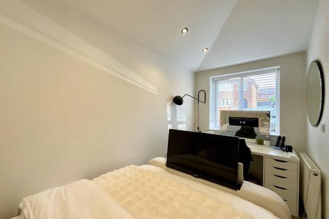 4 bed Semi-Detached for sale Image 8