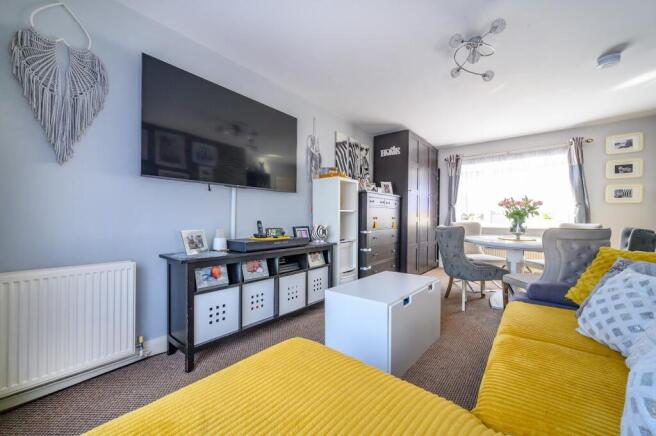 3 bed Semi-Detached for sale Image 7