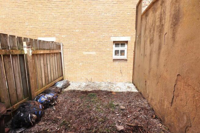 1 bed Semi-Detached for sale Image 7