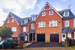 Flat 2, Clandon House, Sells Close, Guildford GU1 3JY