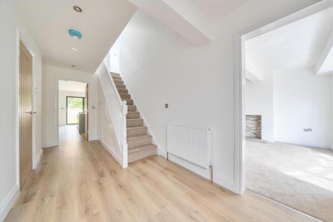 4 bed Semi-Detached Bungalow for sale Image 6