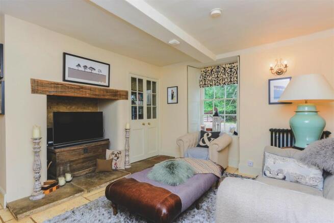 8309394-interior29v2.jpg