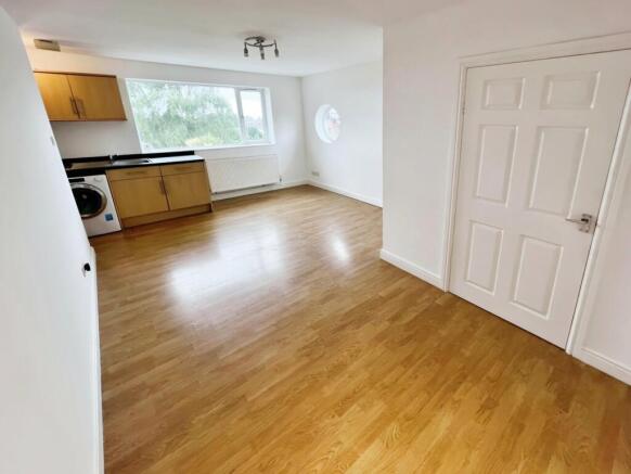 Lounge/Kitchen
