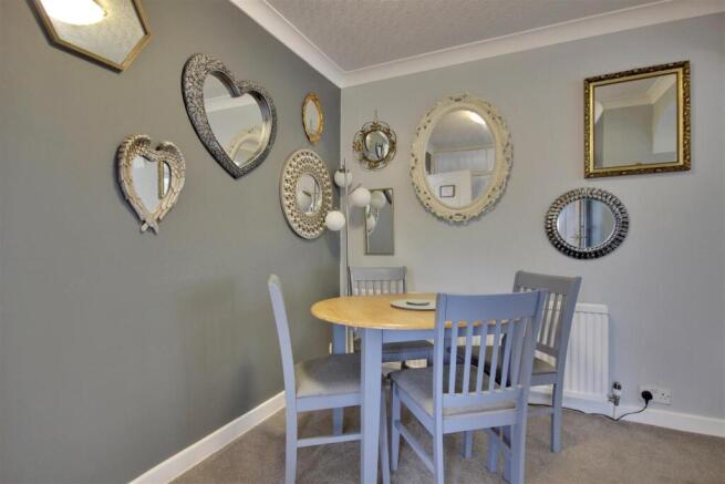 2 bed Semi-Detached for sale Image 10