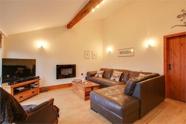 Lounge-Dining Area