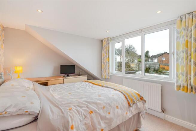 2 bed Terraced for sale Image 10