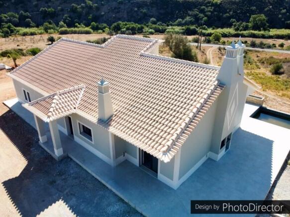 New Detached Villa with 4 Bedrooms and Pool in Silves