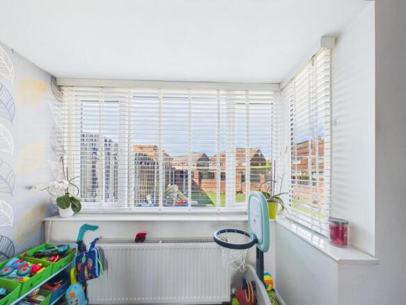 4 bed Semi-Detached for sale Image 8