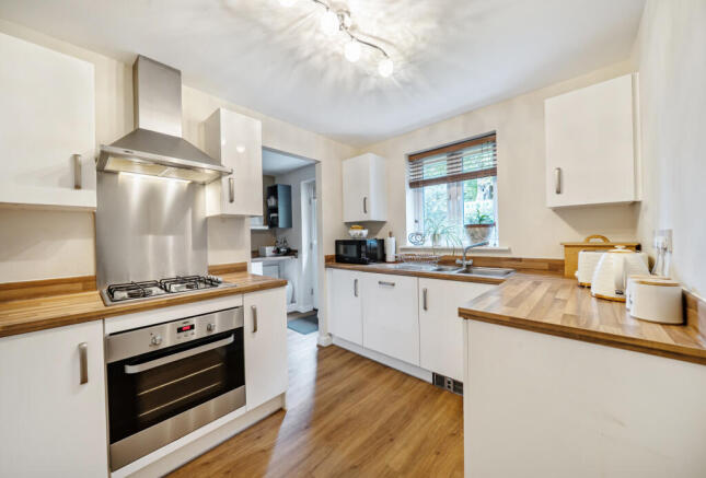 1368925-13-68ee31...