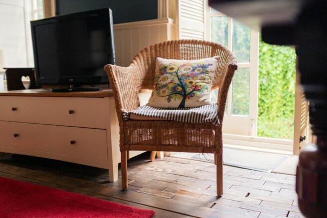 Call 02920 454555 to secure your viewing_15