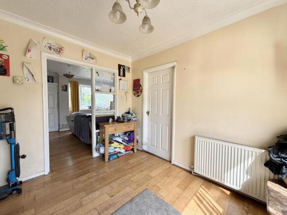 3 bed Terraced for sale Image 6
