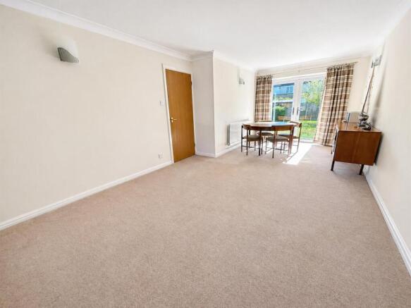 Gwyn Close, Boreham, Chelmsford photo 5