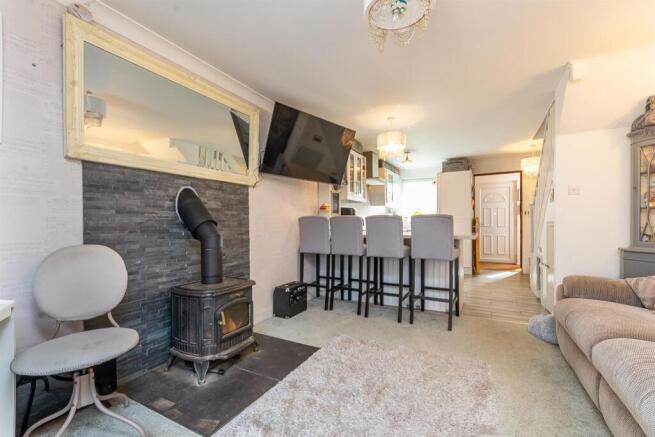 Kitchen / Lounge